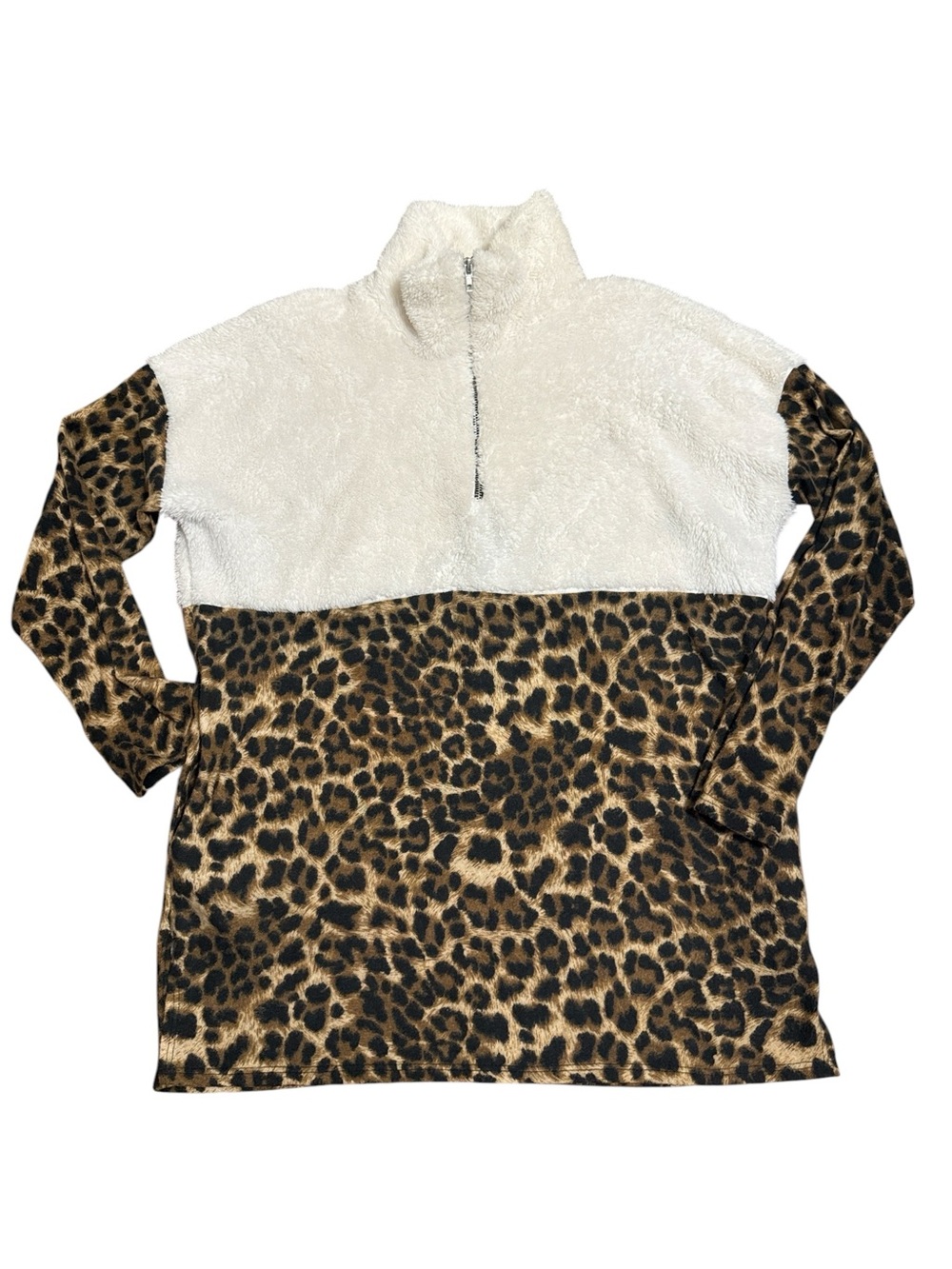 Women’s leopard pullover size medium